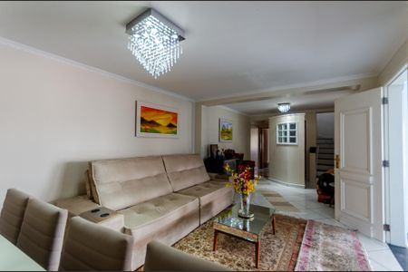 Sala de casa à venda com 3 quartos, 450m² em Vila Cavaton, São Paulo