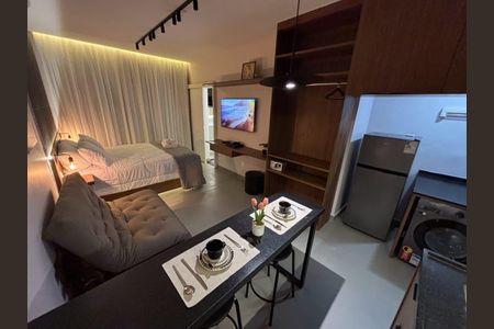 Sala/Quarto de kitnet/studio para alugar com 1 quarto, 25m² em Laranjeiras, Rio de Janeiro