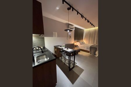 Cozinha de kitnet/studio para alugar com 1 quarto, 25m² em Laranjeiras, Rio de Janeiro