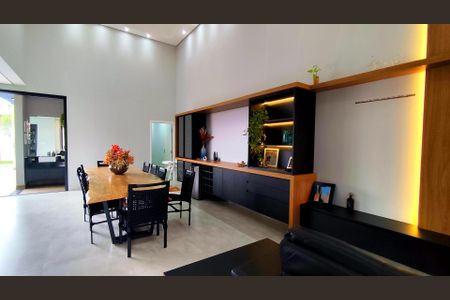 Sala de casa de condomínio para alugar com 3 quartos, 250m² em João Aranha, Paulínia