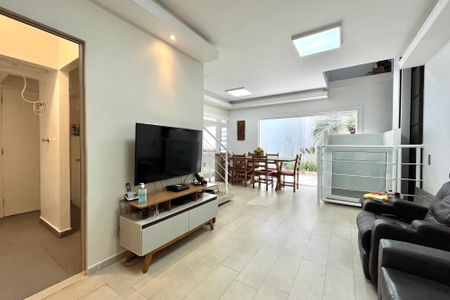 Sala de casa de condomínio para alugar com 4 quartos, 200m² em Parque Jabaquara, São Paulo