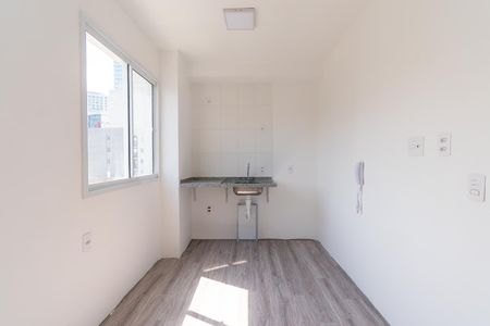 Cozinha de kitnet/studio à venda com 1 quarto, 24m² em Sé, São Paulo