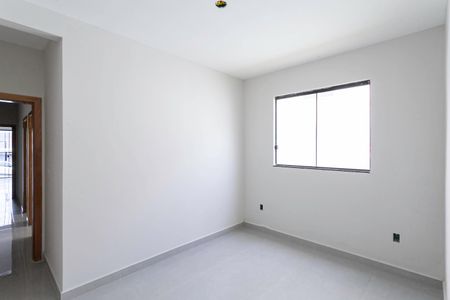 Suíte de casa à venda com 3 quartos, 130m² em Nacional, Contagem