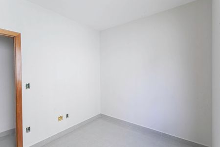 Quarto 2 de casa à venda com 3 quartos, 130m² em Nacional, Contagem