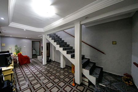 Casa para alugar com 4 quartos, 250m² em Jardim Porteira Grande, São Paulo