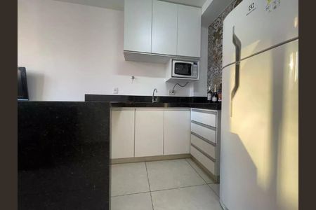 Cozinha de apartamento para alugar com 1 quarto, 66m² em Ouro Preto, Belo Horizonte