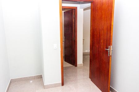 Quarto de casa para alugar com 1 quarto, 600m² em Alves de Lima, São Paulo