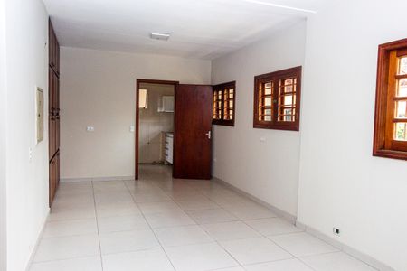 Sala de casa à venda com 3 quartos, 570m² em Parque Guarapiranga, São Paulo