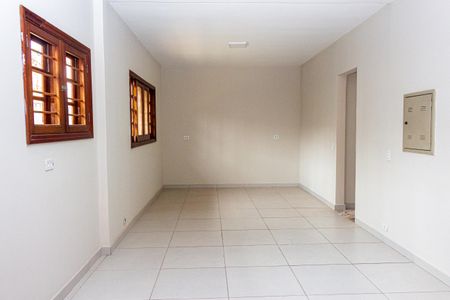 Sala de casa à venda com 3 quartos, 570m² em Parque Guarapiranga, São Paulo
