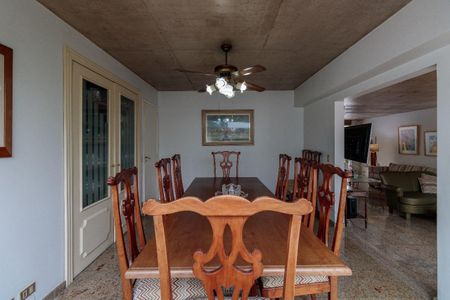 Casa à venda com 4 quartos, 240m² em Jardim Panorama, São Paulo