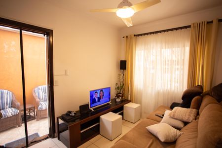 SALA de casa à venda com 2 quartos, 180m² em Jardim Carlu, São Paulo