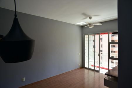 Sala de apartamento à venda com 2 quartos, 84m² em Barra da Tijuca, Rio de Janeiro