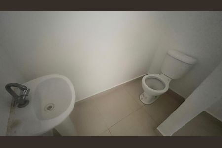 Banheiro de casa para alugar com 2 quartos, 80m² em Jardim Primavera, Campinas
