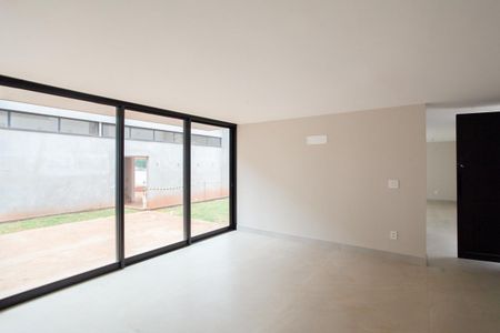 Sala de Jantar de casa de condomínio à venda com 3 quartos, 315m² em Garças, Belo Horizonte