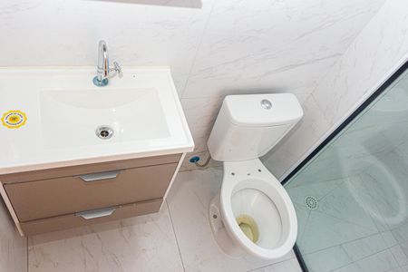 Banheiro de kitnet/studio à venda com 1 quarto, 31m² em Cupecê, São Paulo