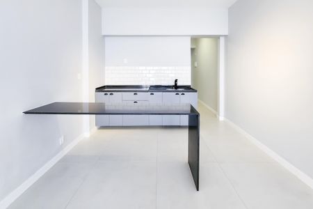 Cozinha de kitnet/studio à venda com 1 quarto, 43m² em Lapa, Rio de Janeiro