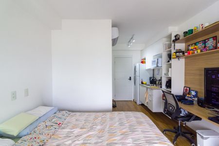 Quarto de kitnet/studio à venda com 1 quarto, 27m² em Jardim das Acacias, São Paulo