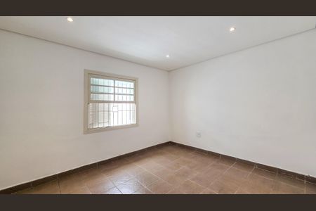 Quarto 2 de casa para alugar com 2 quartos, 105m² em Vila Friburgo, São Paulo