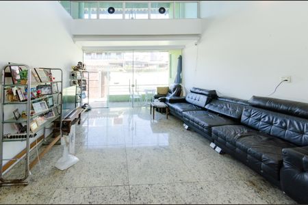 Sala de casa à venda com 4 quartos, 360m² em Padre Eustáquio, Belo Horizonte