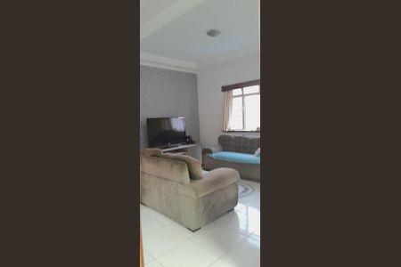 Sala de casa à venda com 3 quartos, 134m² em Jardim Monte Azul, São Paulo