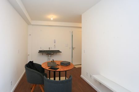 Sala de apartamento para alugar com 2 quartos, 39m² em Cidade Jardim, São Paulo