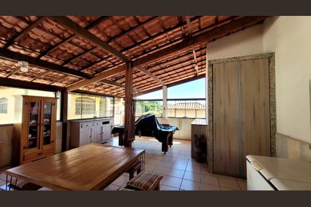 Casa à venda com 6 quartos, 365m² em Betânia, Belo Horizonte