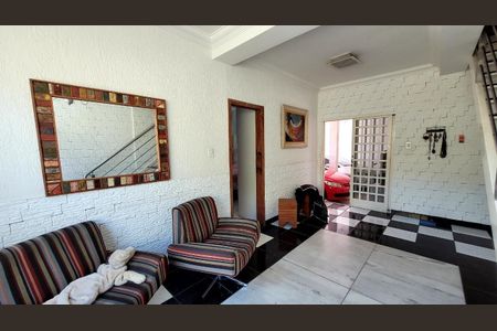 Casa à venda com 6 quartos, 365m² em Betânia, Belo Horizonte