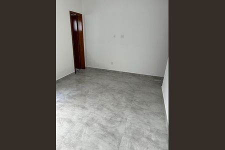 Casa à venda com 3 quartos, 85m² em Vila Vitória, Santo André