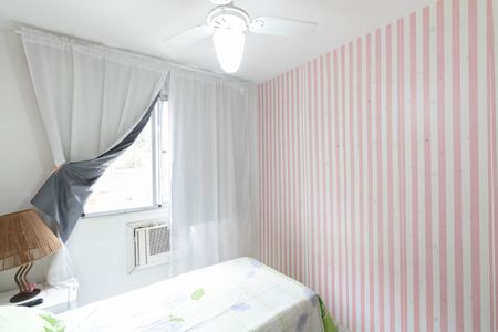 Quarto 2 de apartamento para alugar com 2 quartos, 48m² em Senador Vasconcelos, Rio de Janeiro