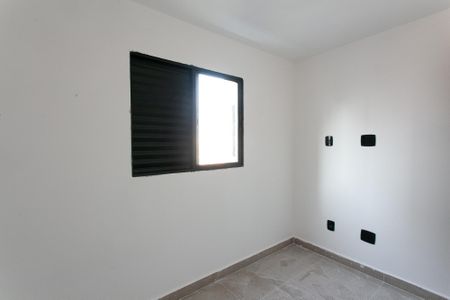 Quarto 1 de apartamento para alugar com 2 quartos, 45m² em Vila Antonina, São Paulo