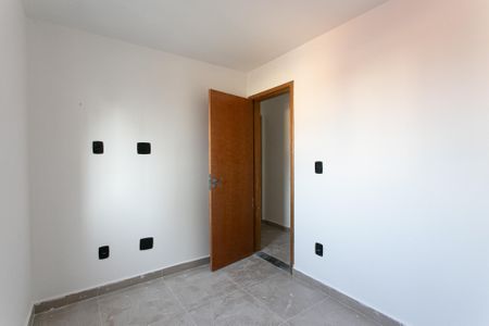 Quarto 1 de apartamento para alugar com 2 quartos, 45m² em Vila Antonina, São Paulo