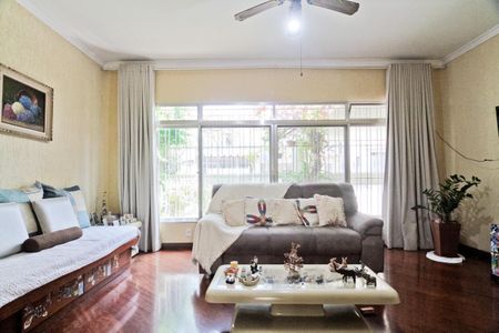 Sala de casa para alugar com 2 quartos, 160m² em Jardim Regina, São Paulo