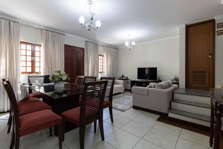 Sala de casa de condomínio à venda com 3 quartos, 102m² em Vila Brasilio Machado, São Paulo