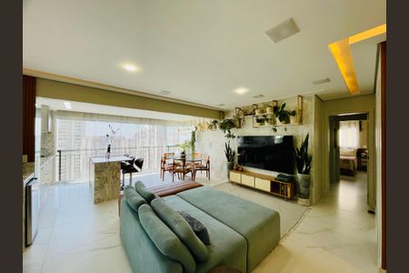 Sala de casa à venda com 3 quartos, 122m² em Jardim Flor da Montanha, Guarulhos