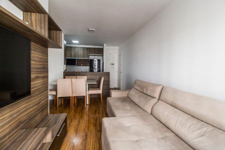 Sala de apartamento à venda com 2 quartos, 61m² em Jardim Tupanci, Barueri