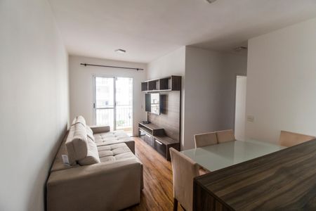 Sala de apartamento à venda com 2 quartos, 61m² em Jardim Tupanci, Barueri