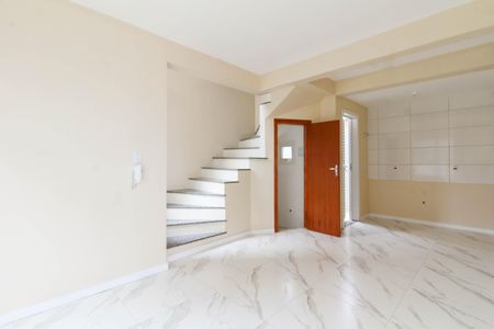 Sala de casa de condomínio à venda com 2 quartos, 89m² em Centro, Canoas