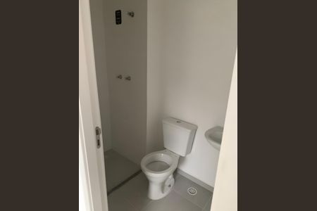 Banheiro de kitnet/studio à venda com 2 quartos, 36m² em Vila Marina, São Paulo