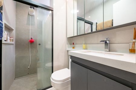 Banheiro de casa de condomínio à venda com 2 quartos, 124m² em Parque Jabaquara, São Paulo