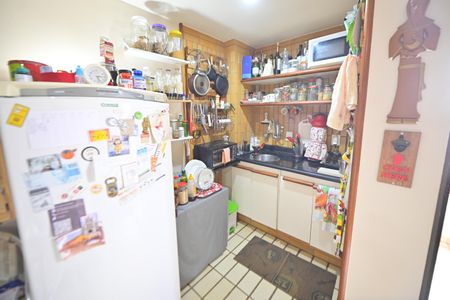 Sala/Cozinha de casa de condomínio para alugar com 1 quarto, 44m² em Setor Oeste, Goiânia