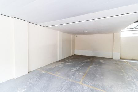 Garagem de apartamento à venda com 1 quarto, 47m² em Menino Deus, Porto Alegre