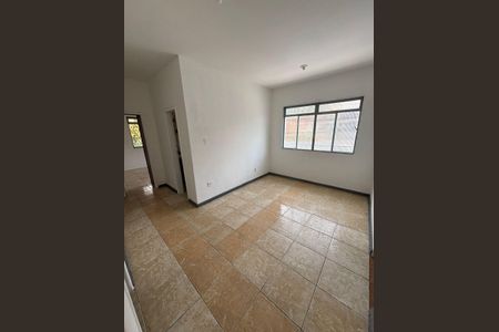 Sala de casa para alugar com 2 quartos, 159m² em Planalto, Belo Horizonte
