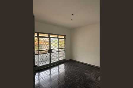 Sala de casa para alugar com 2 quartos, 159m² em Planalto, Belo Horizonte