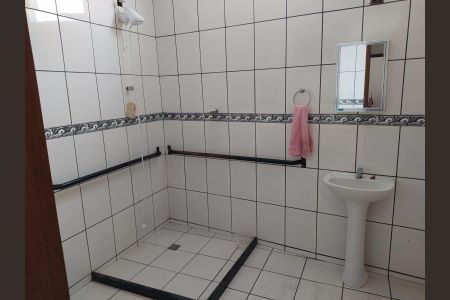 Casa à venda com 3 quartos, 440m² em Santa Cruz, Belo Horizonte