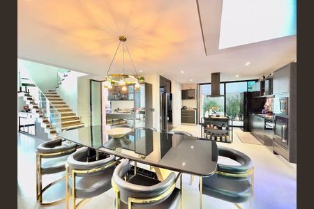 Casa à venda com 3 quartos, 640m² em Veduta, Jundiaí