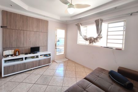 Sala de Estar de casa à venda com 3 quartos, 180m² em Parque Jambeiro, Campinas