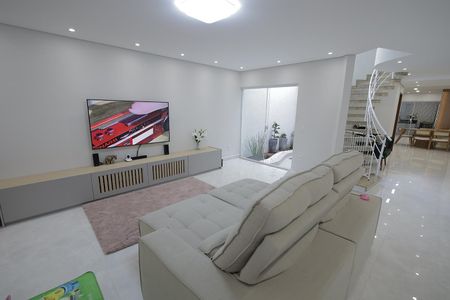 Sala de casa para alugar com 3 quartos, 270m² em Parque das Nações, Santo André