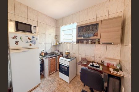 Cozinha de casa de condomínio à venda com 4 quartos, 300m² em Arvoredo, Nova Lima