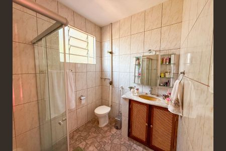 Banheiro de casa de condomínio à venda com 4 quartos, 300m² em Arvoredo, Nova Lima