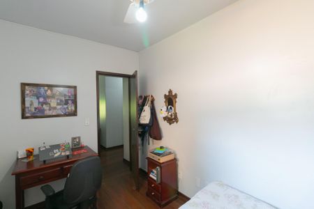 Casa para alugar com 4 quartos, 360m² em Floramar, Belo Horizonte